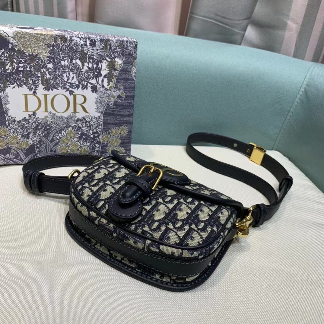 Dior Bobby Mini Bag (18-14-4cm) - DesignerGu