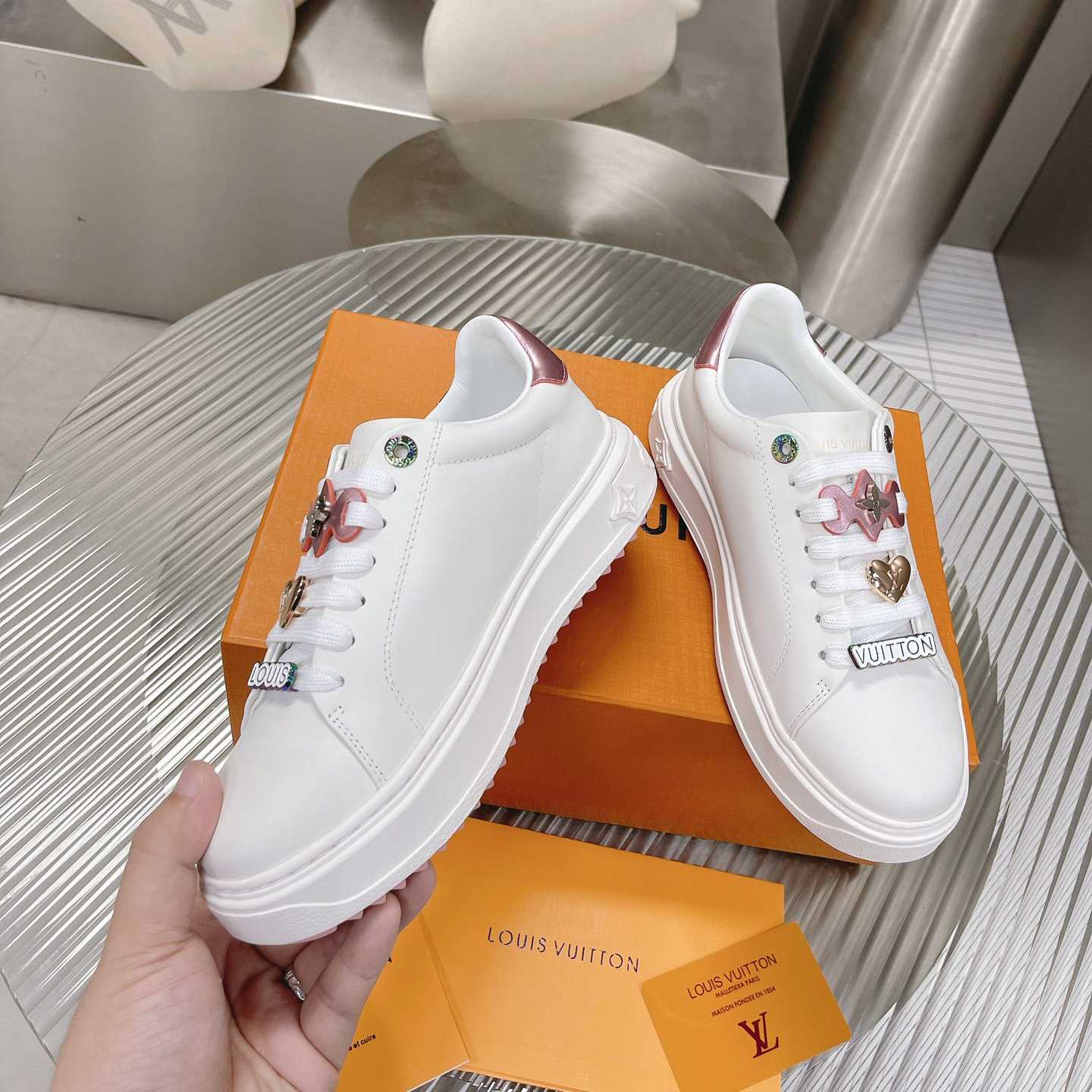 Louis Vuitton Time Out Sneaker    1AADNC - DesignerGu