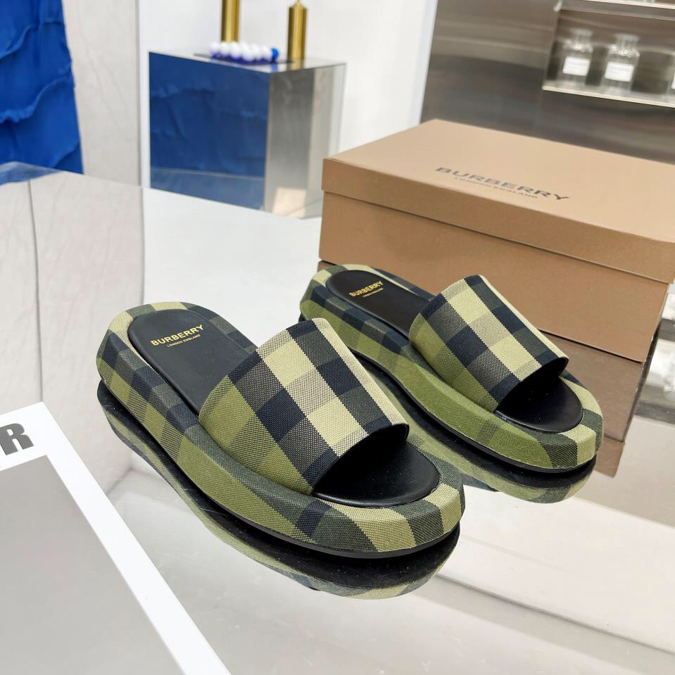 Burberry Check Cotton Slides - DesignerGu