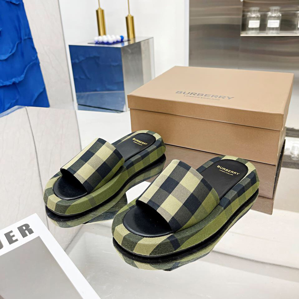 Burberry Check Cotton Slides - DesignerGu