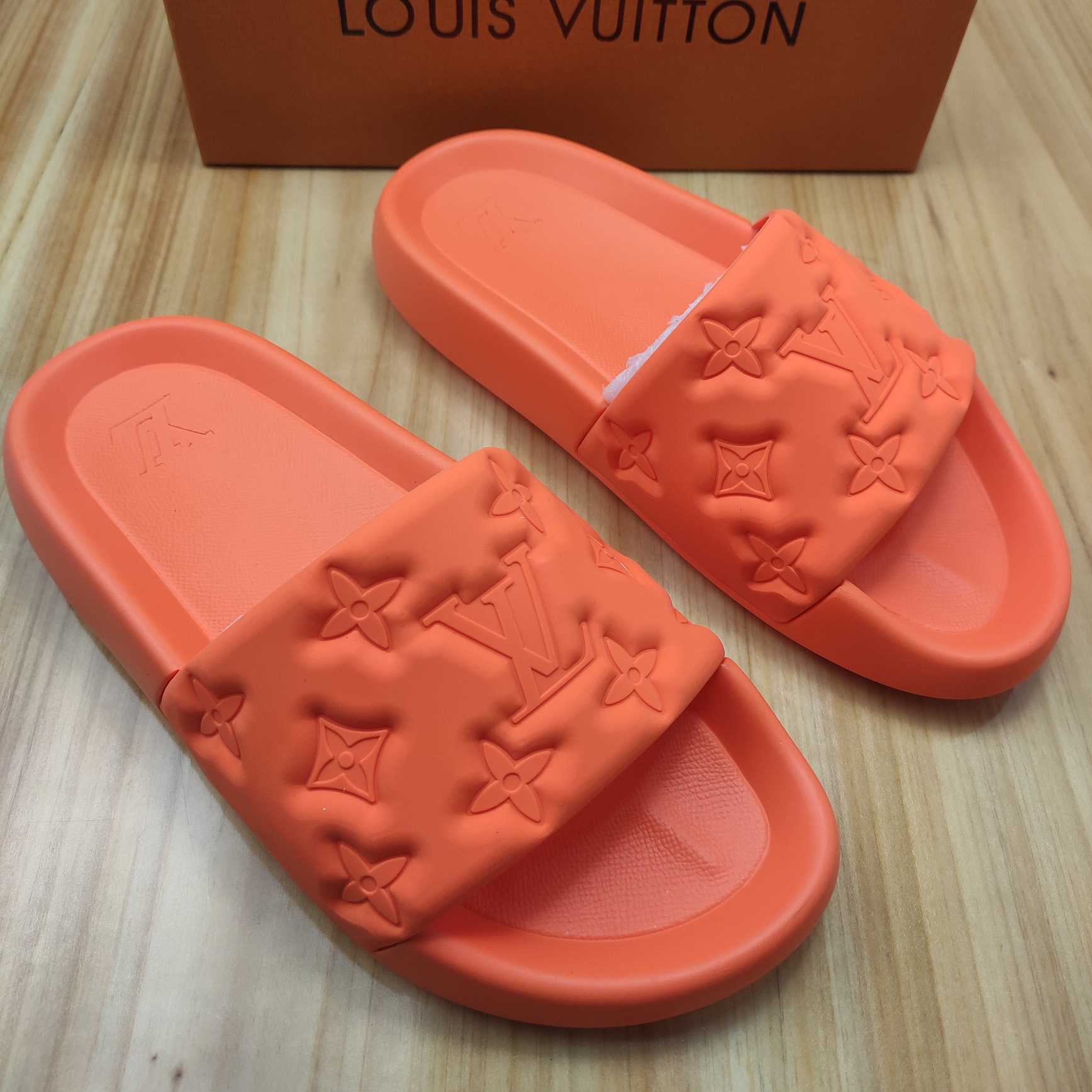 Louis Vuitton Waterfront Mule  1AA5NI - DesignerGu