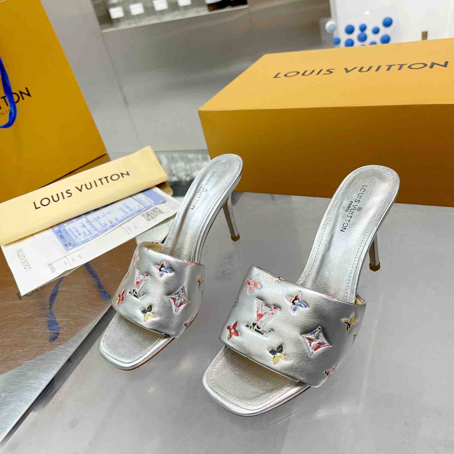 Louis Vuitton Revival Mule     1AAOUB - DesignerGu