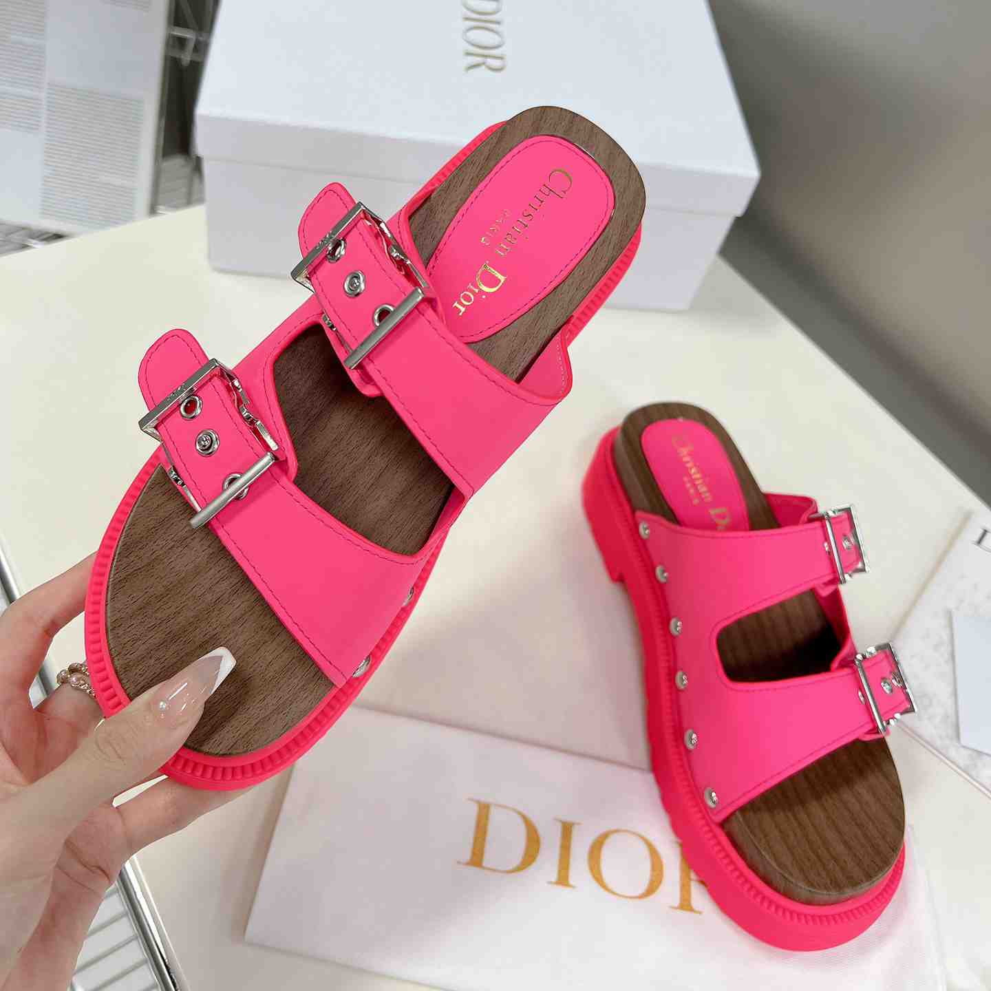 Dior Diorquake Strap Sandal - DesignerGu