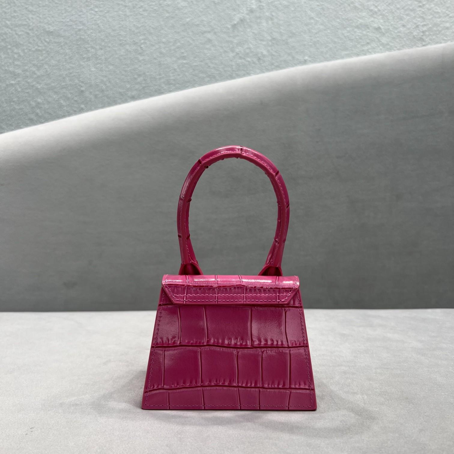 Jacquemus Le Chiquito Signature Mini Handbag(12-8-5cm) - DesignerGu