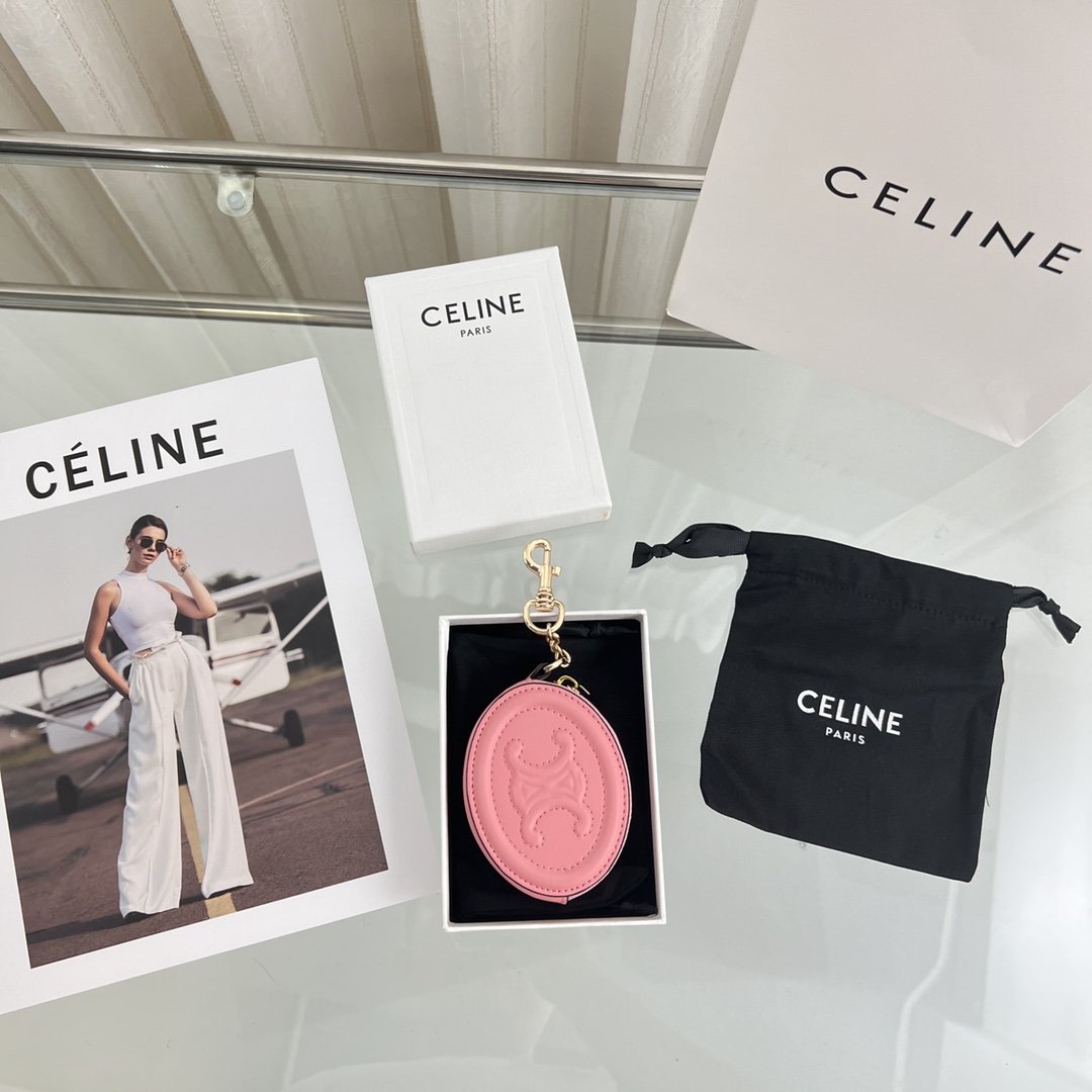 Celine Purse With Hook Cuir Triomphe In Smooth Calfskin  - DesignerGu