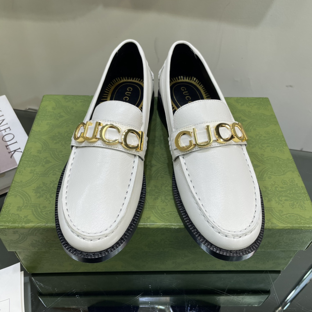 Gucci Women's Gucci Leather Loafer - DesignerGu