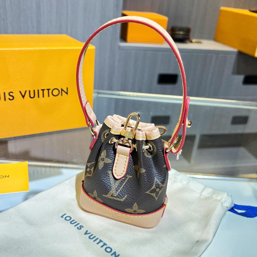 Louis Vuitton  Micro Noé Bag Charm    M00818 - DesignerGu