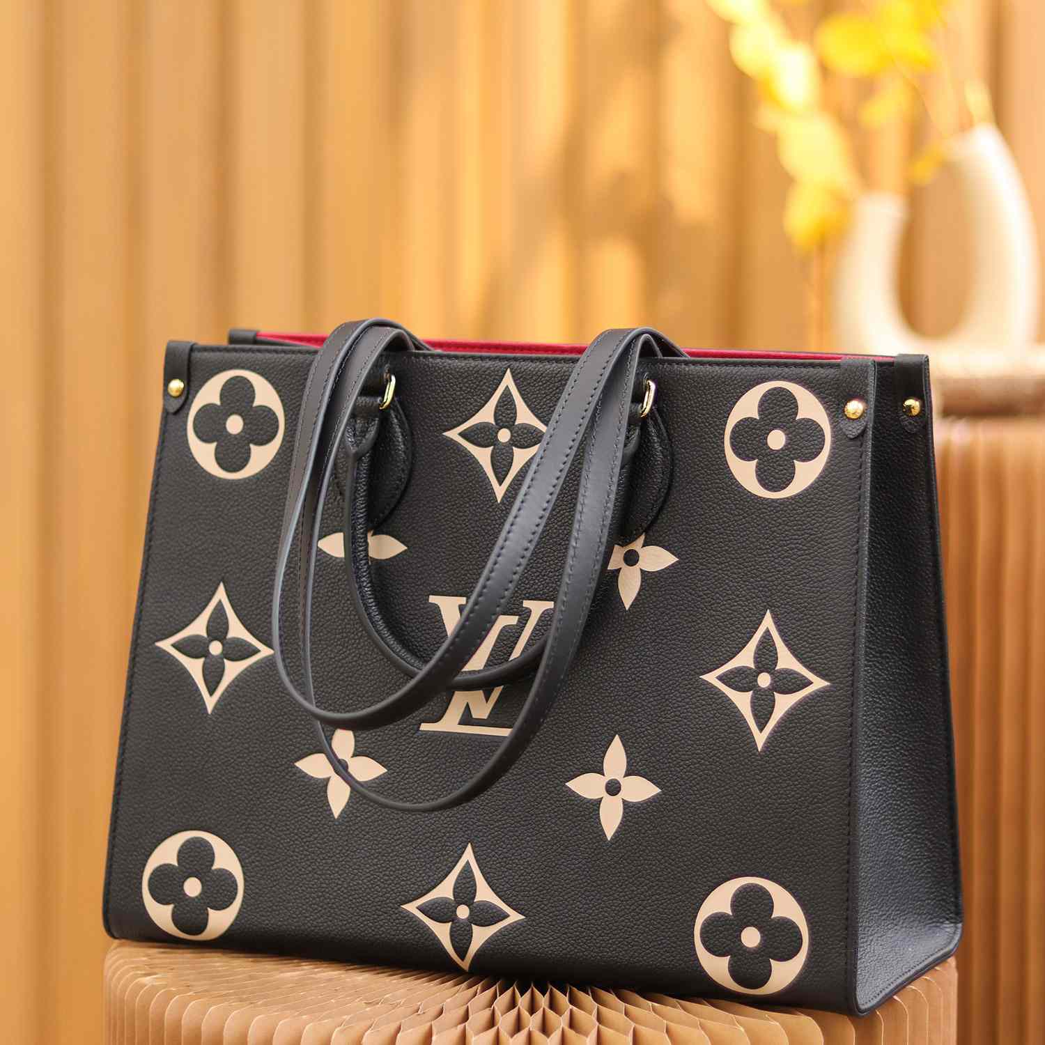 Louis Vuitton OnTheGo MM Tote Bag(35-27-14cm)   M45495 - DesignerGu