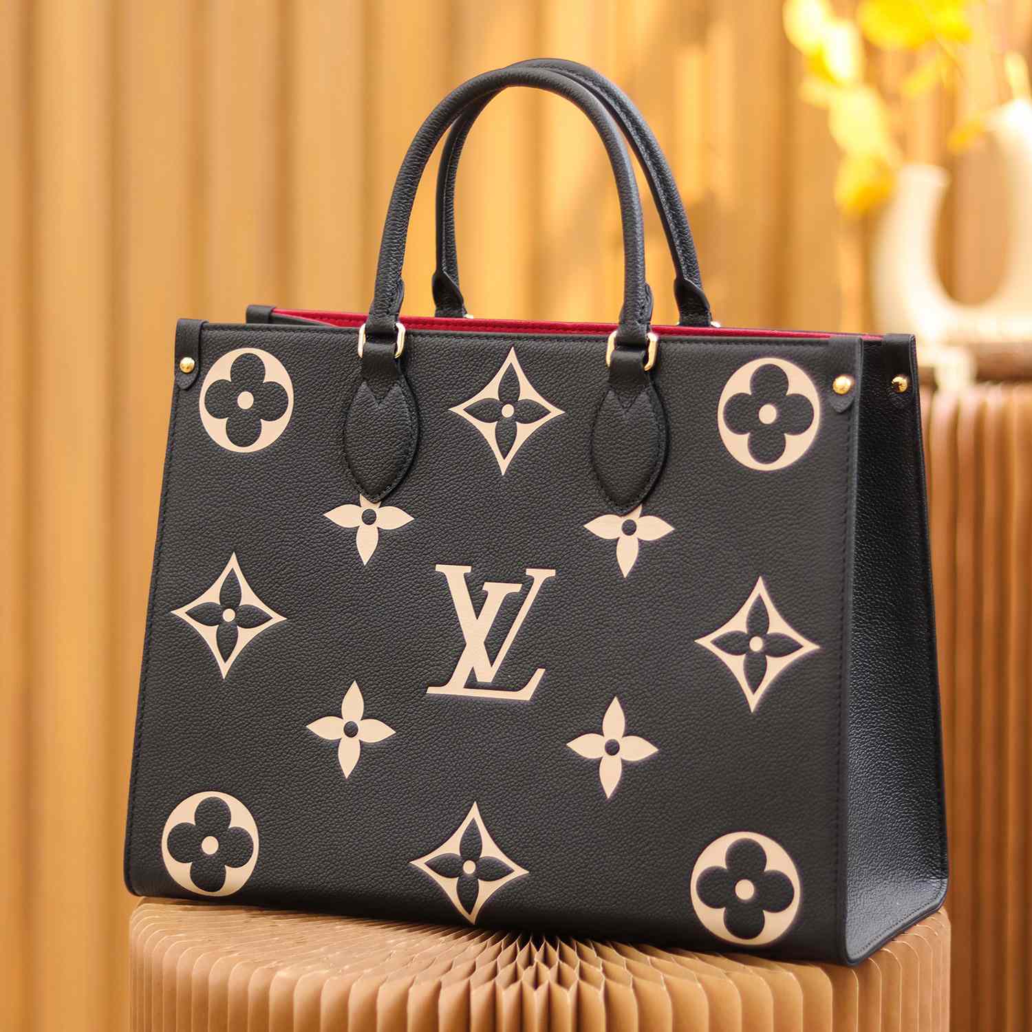 Louis Vuitton OnTheGo MM Tote Bag(35-27-14cm)   M45495 - DesignerGu