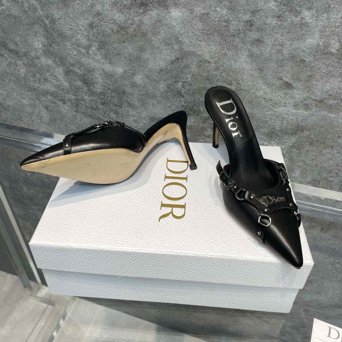 Dior Black Leather Pump - DesignerGu