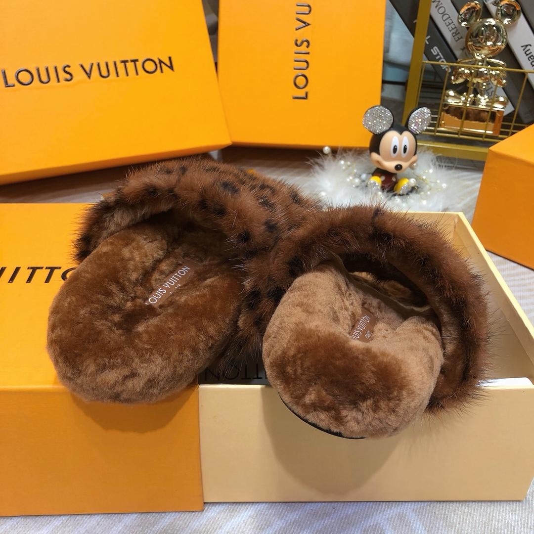 Louis Vuitton Mink Fur Bom Dia Slippers  - DesignerGu