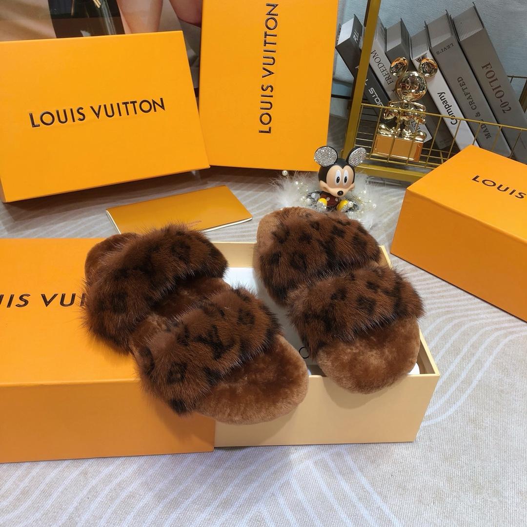 Louis Vuitton Mink Fur Bom Dia Slippers  - DesignerGu