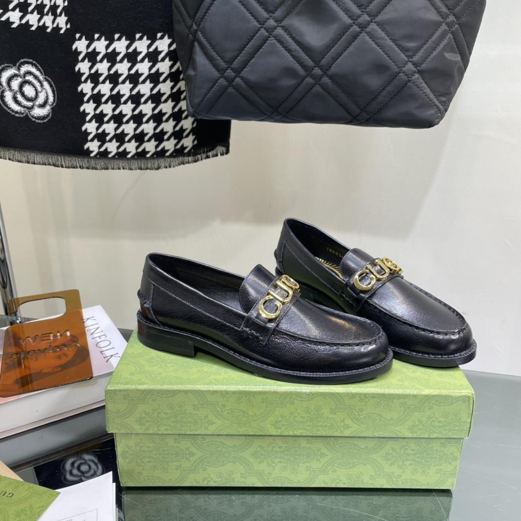 Gucci Women's Gucci Leather Loafer - DesignerGu