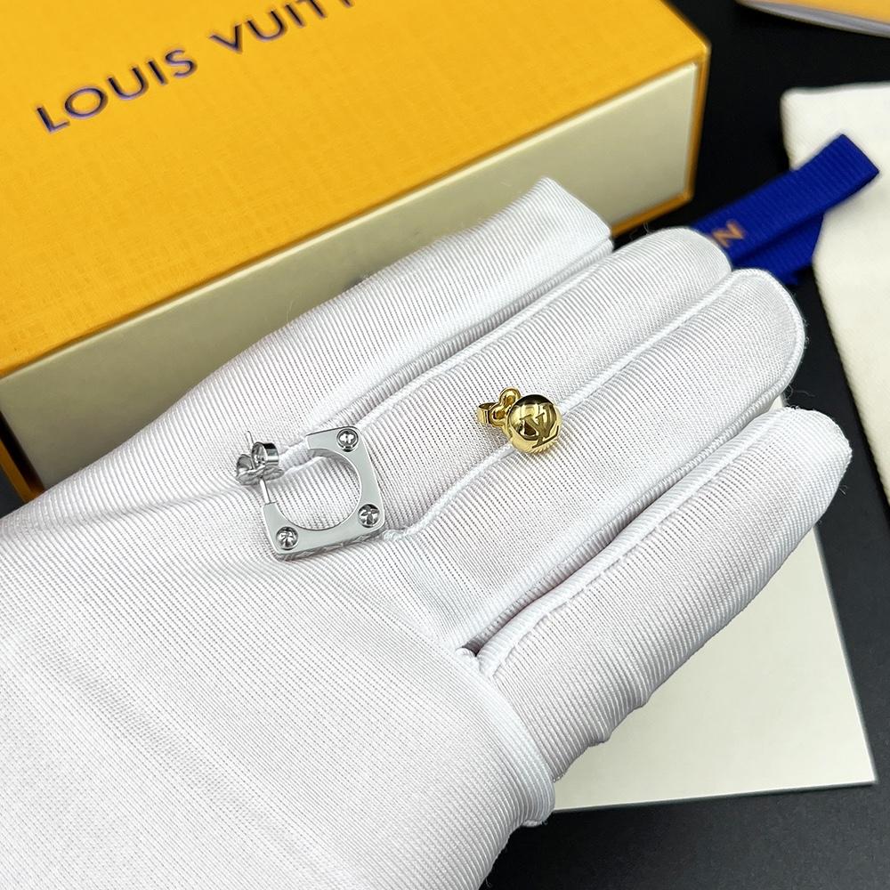 Louis Vuitton Monogram Bold Earrings   M00700 - DesignerGu