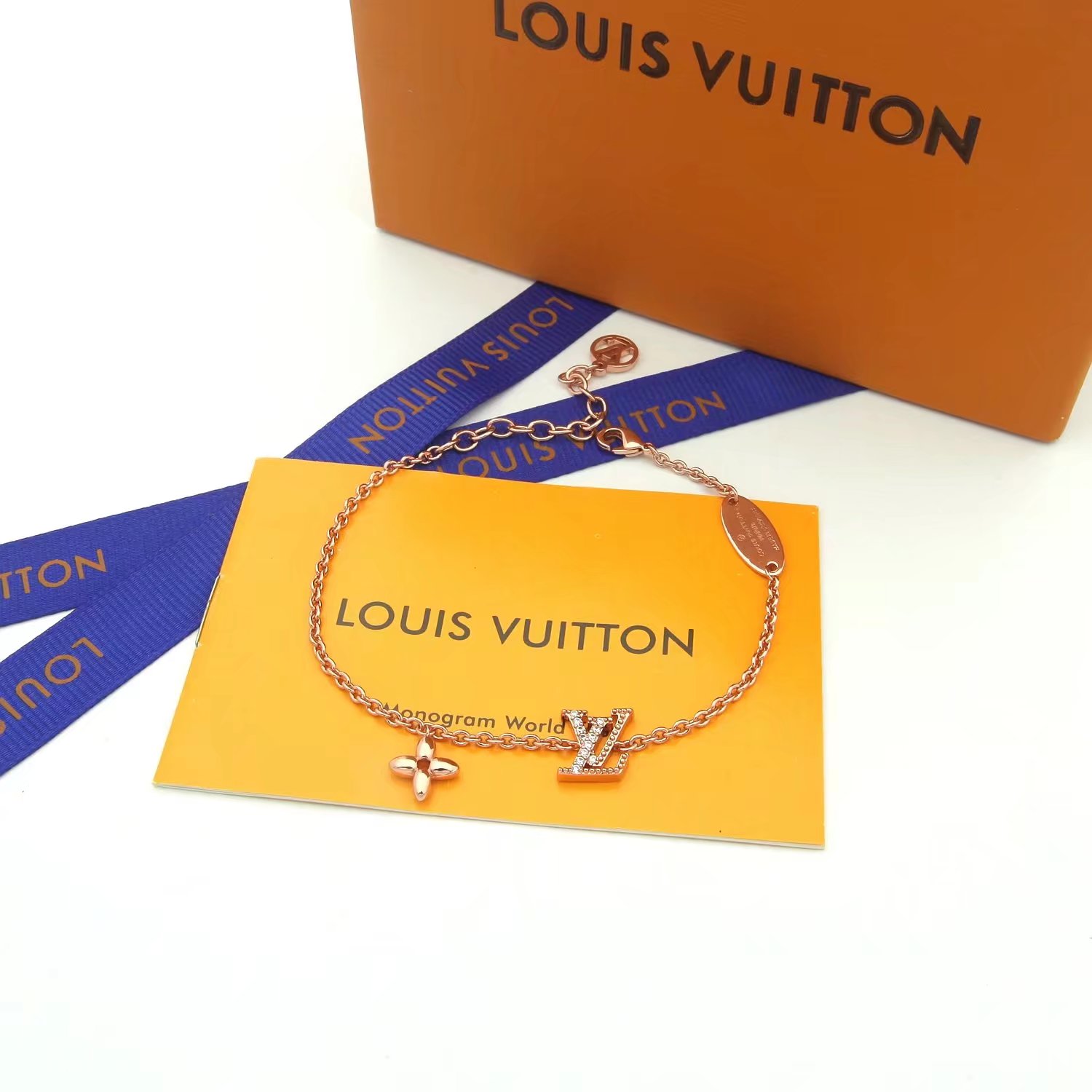 Louis Vuitton LV Iconic Bracelet   M00587 - DesignerGu