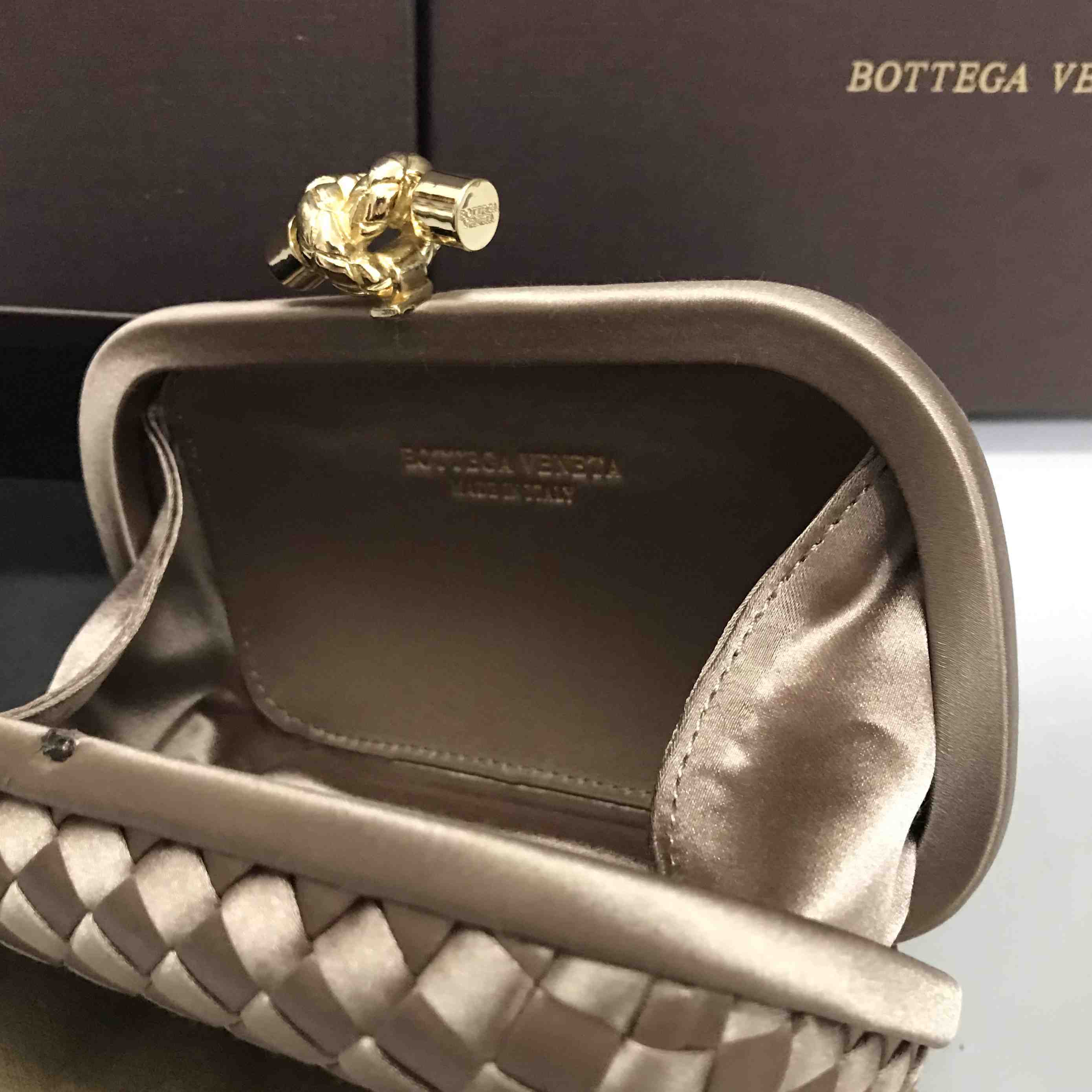 Bottega Veneta Pochette Knot Silk Clutch Bag(16.5-10-5cm)   B7750 - DesignerGu