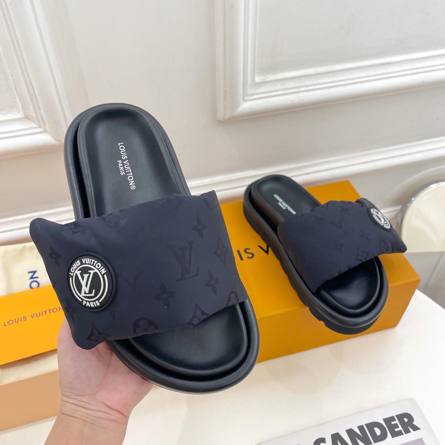 Louis Vuitton Pool Pillow Comfort Mule       - DesignerGu