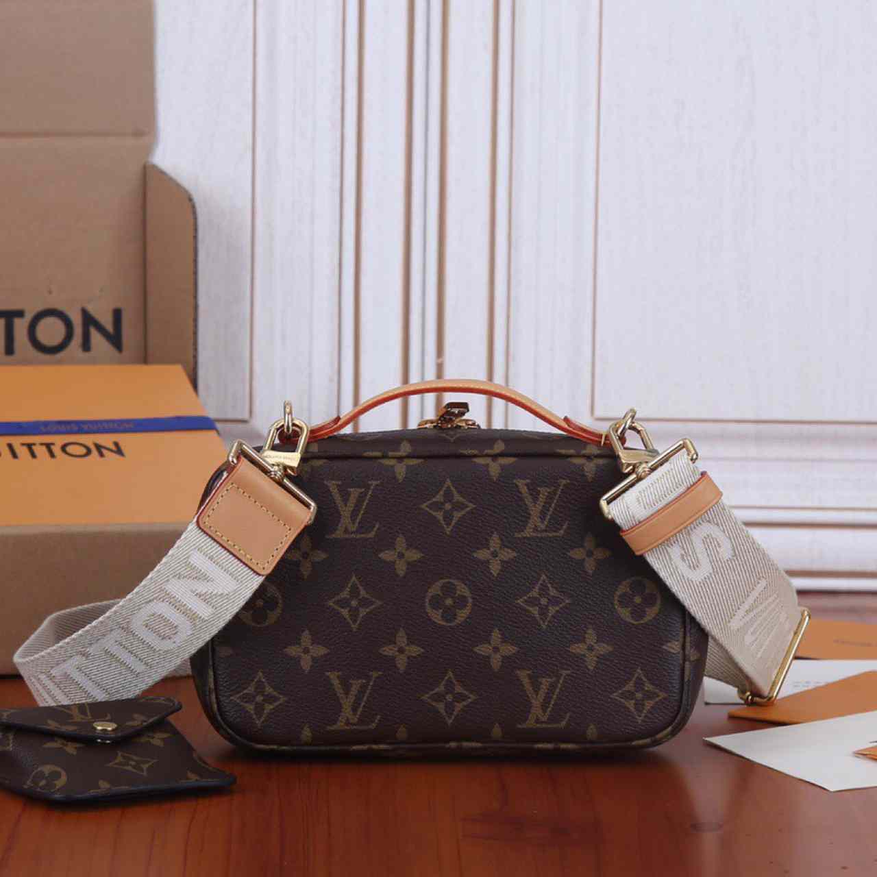 Louis Vuitton Utility Crossbody(18-11-10cm)   M80446 - DesignerGu