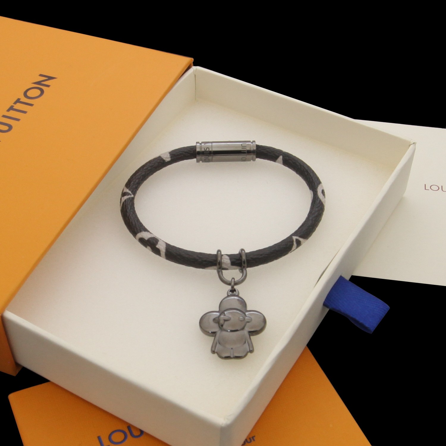 Louis Vuitton Bracelet Hang It      M8002E - DesignerGu