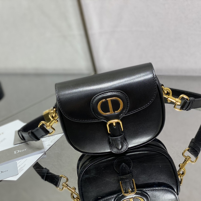 Dior Small Dior Bobby Bag(18-14-5cm) - DesignerGu