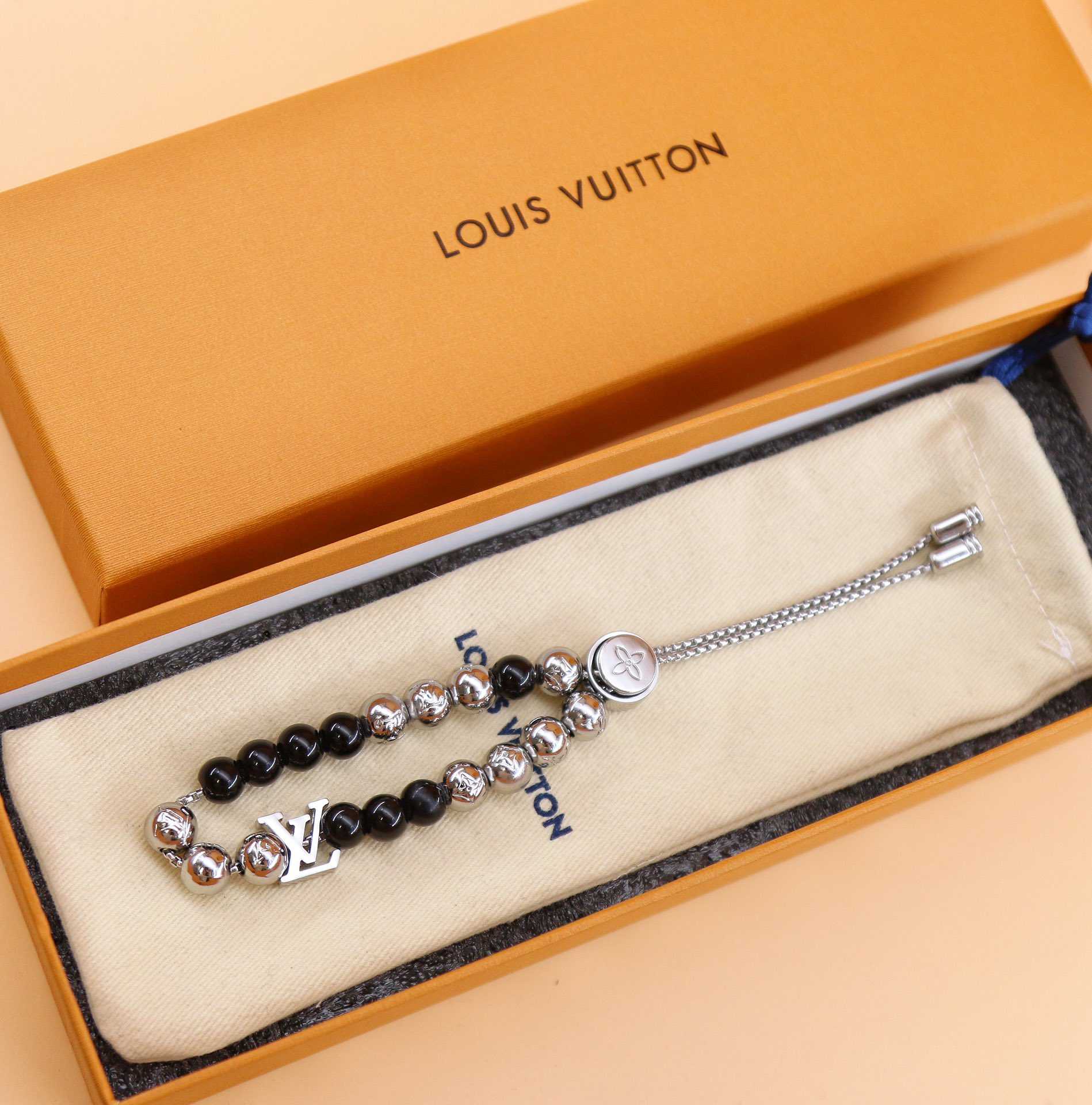 Louis Vuitton Monogram Beads Bracelet   M00512 - DesignerGu