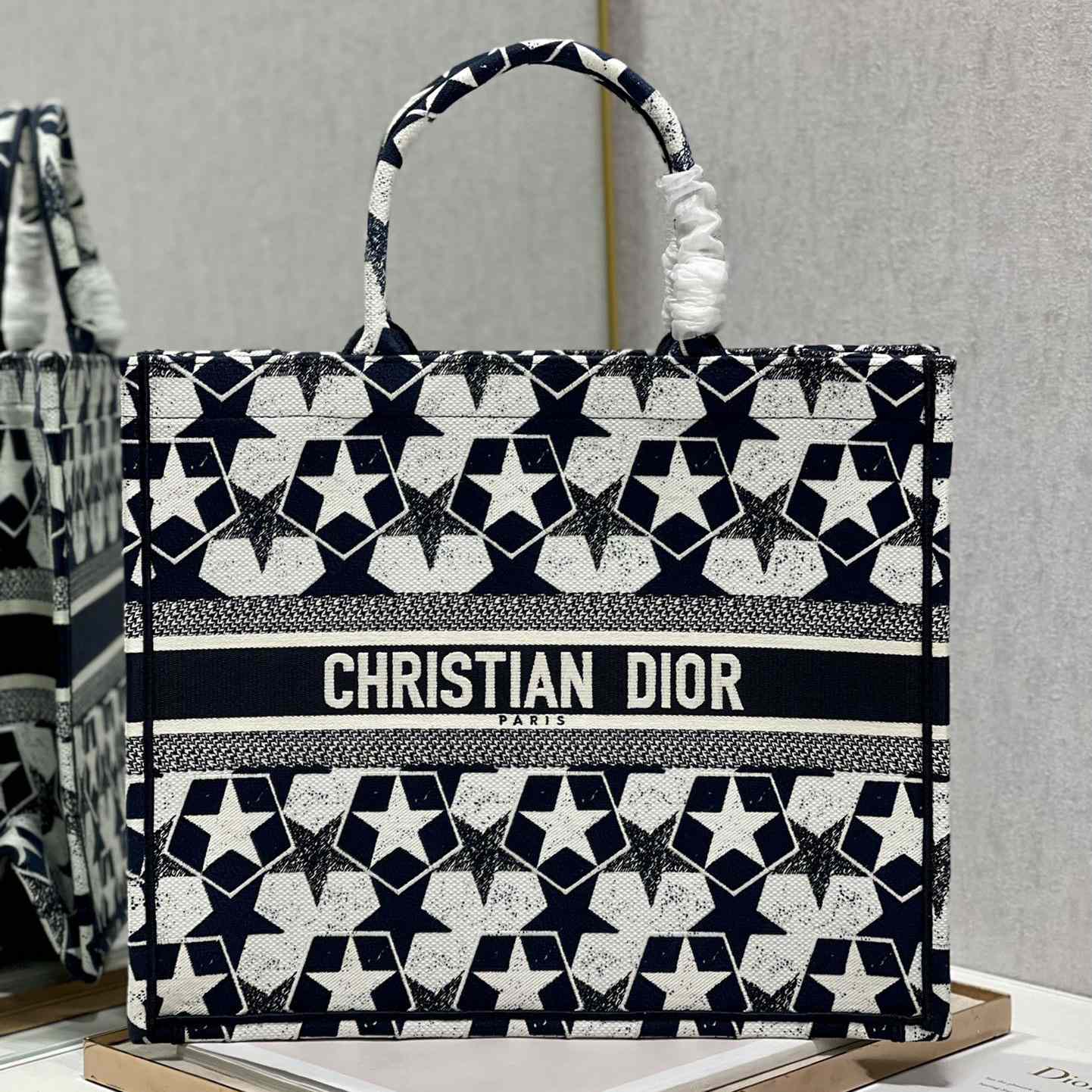 Dior Large Dior Book Tote(41-32cm) - DesignerGu