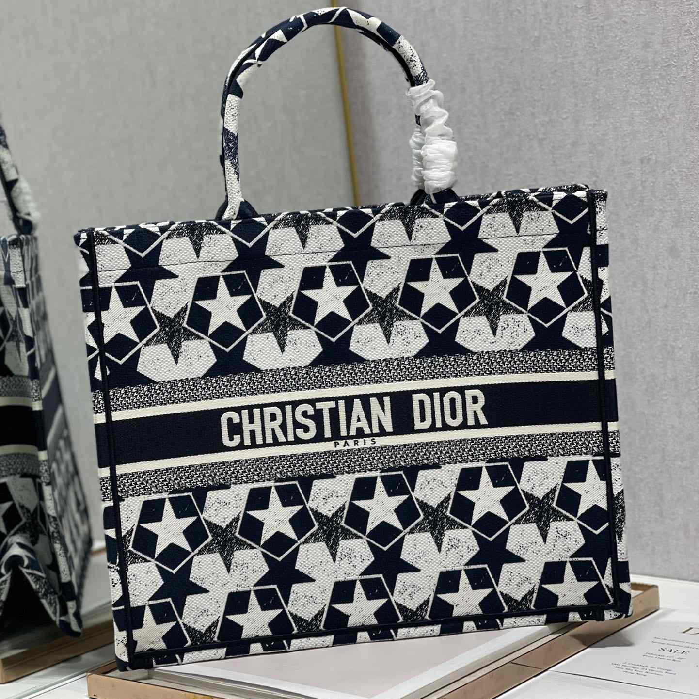 Dior Large Dior Book Tote(41-32cm) - DesignerGu