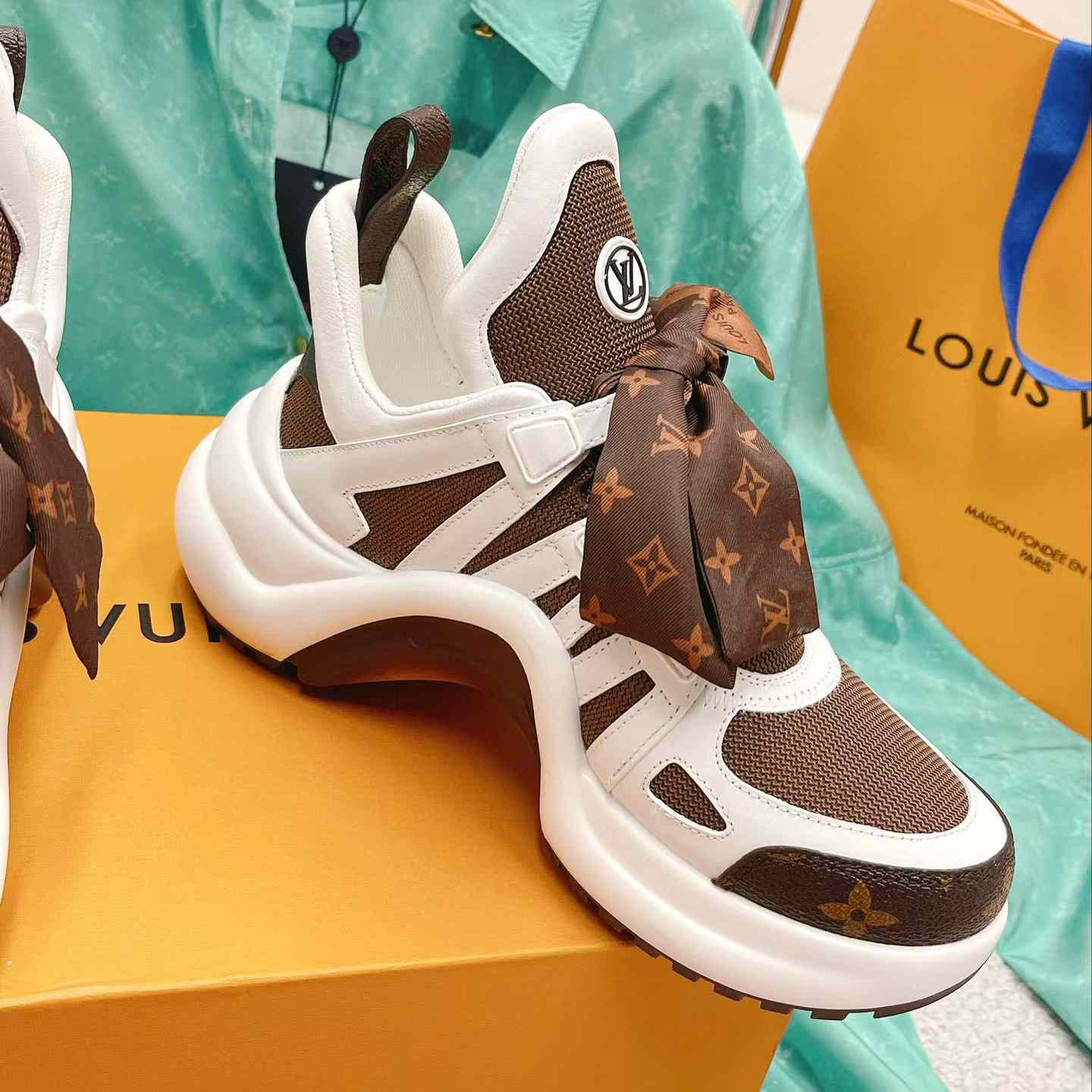 Louis Vuitton LV Archlight Sneaker  (upon uk size)     1AACQC - DesignerGu