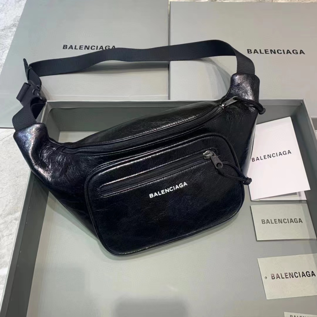 Balenciaga Everyday Beltpack In Black Natural Grain Calfskin(25-5-17cm)   - DesignerGu