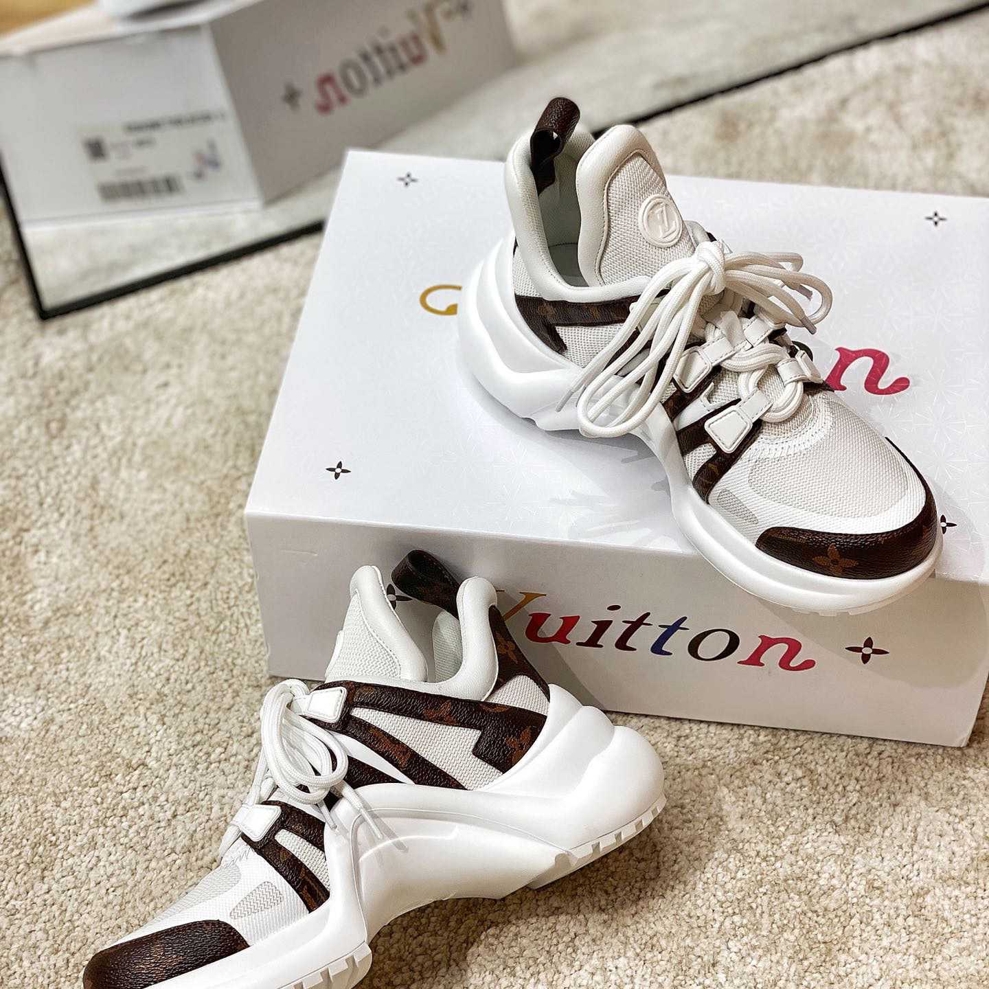 Louis Vuitton LV Archlight Sneaker      (upon uk size) - DesignerGu