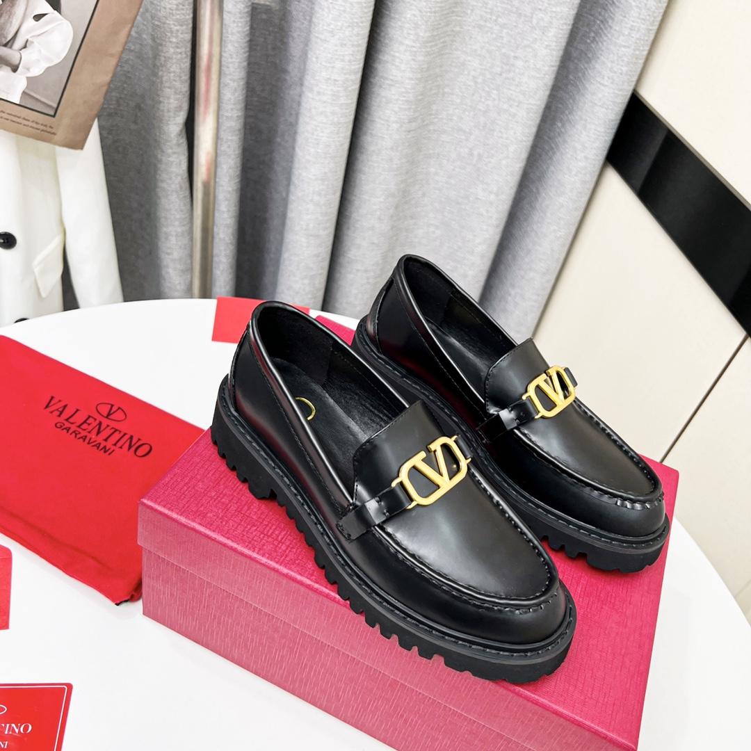 Valenti VLogo Signature Calfskin Loafer  - DesignerGu