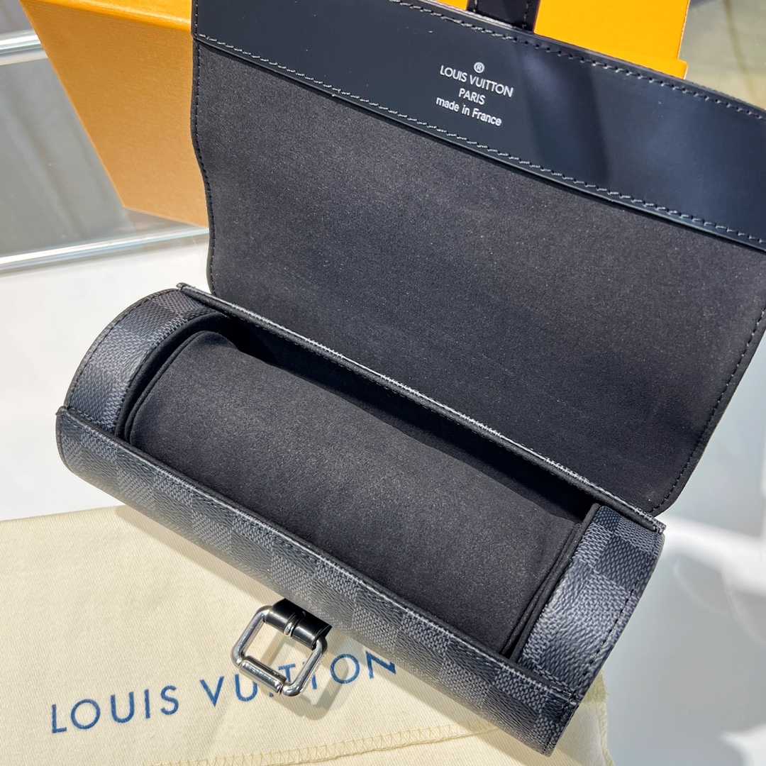 Louis Vuitton  3 Watch Case    - DesignerGu