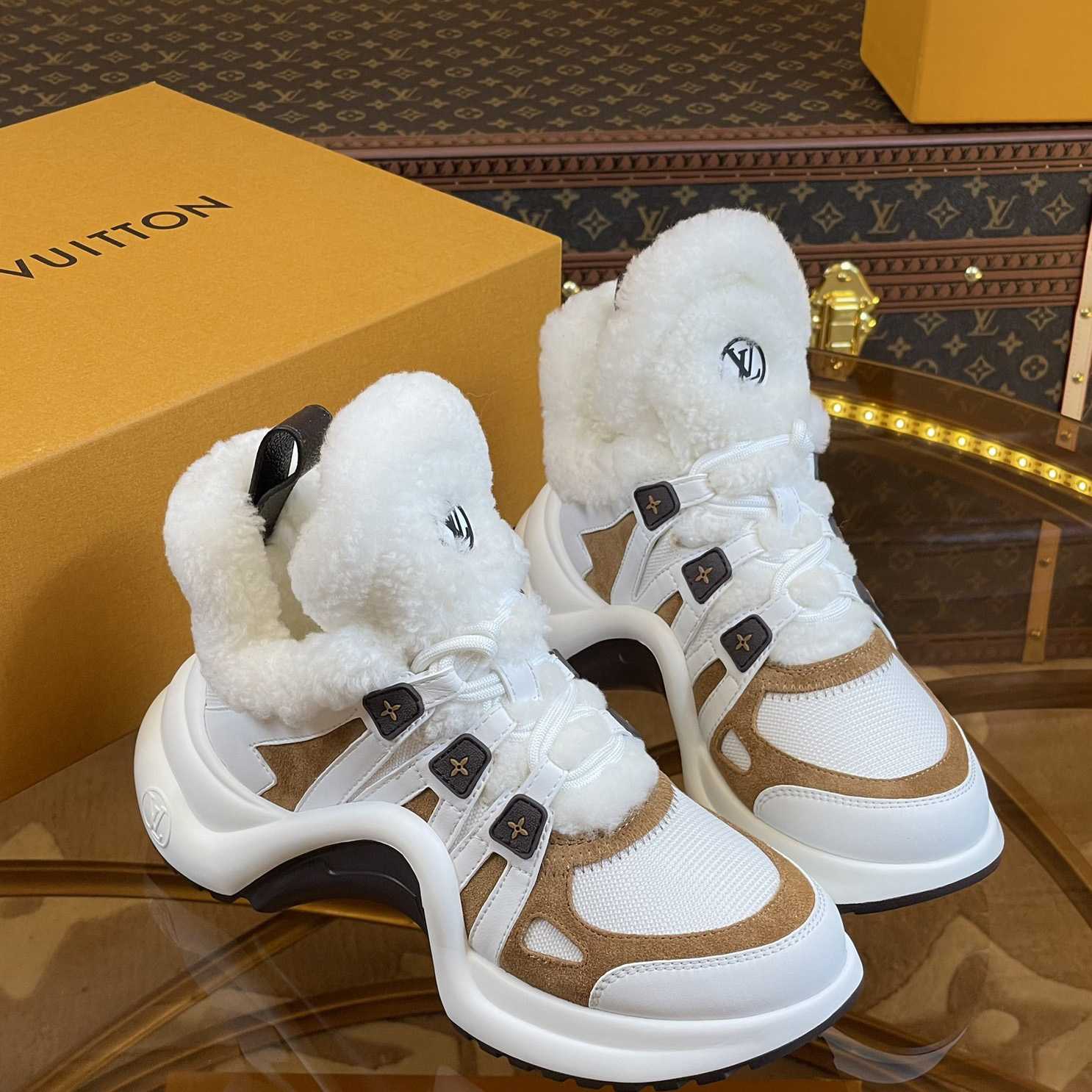 Louis Vuitton LV Archlight Sneaker       1AACQM - DesignerGu