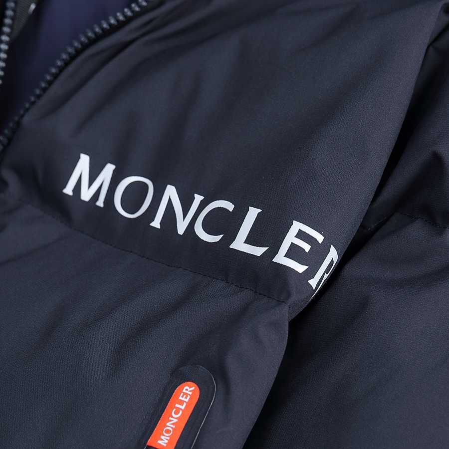 Moncler Short Down Jacket - DesignerGu