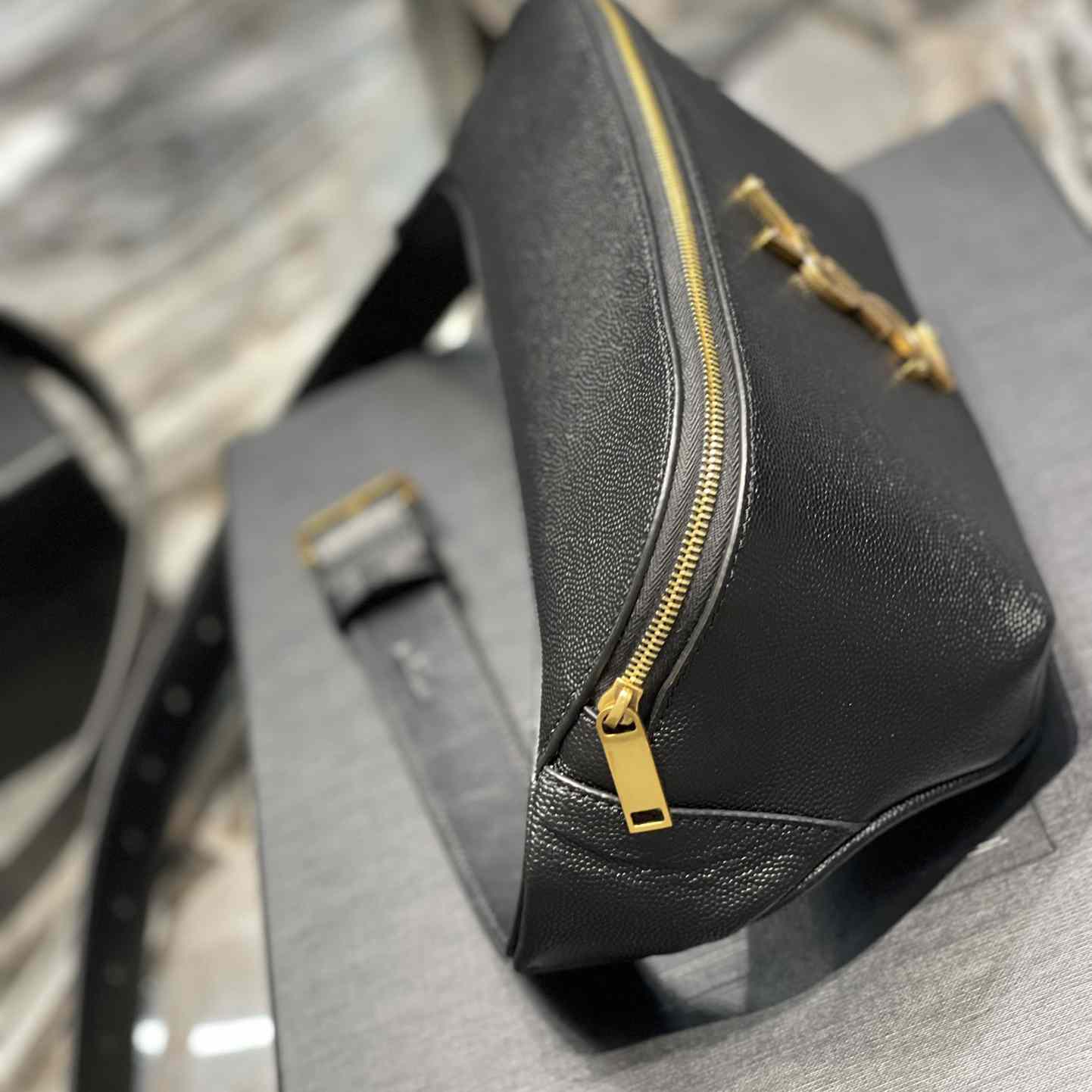 Saint Laurent Belt Bag(25-14-3.5cm)   569737 - DesignerGu