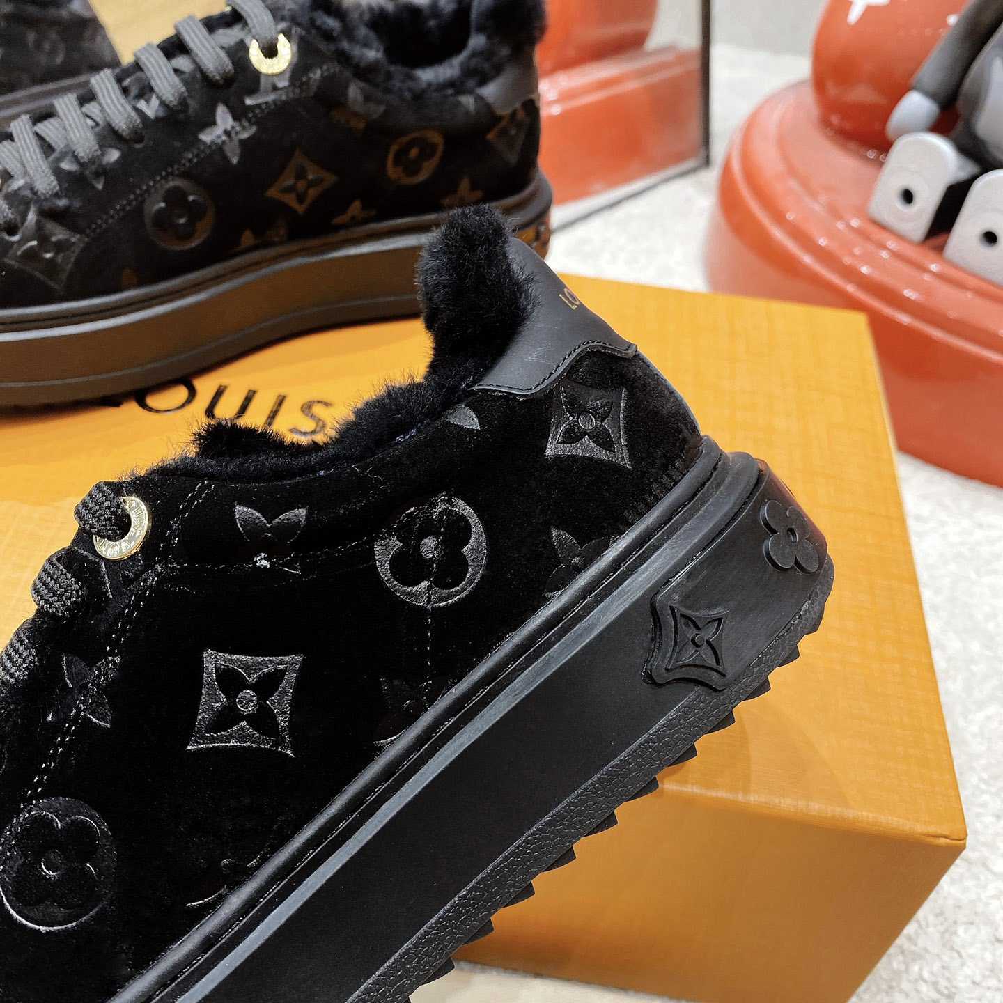 Louis Vuitton Time Out Sneakers - DesignerGu