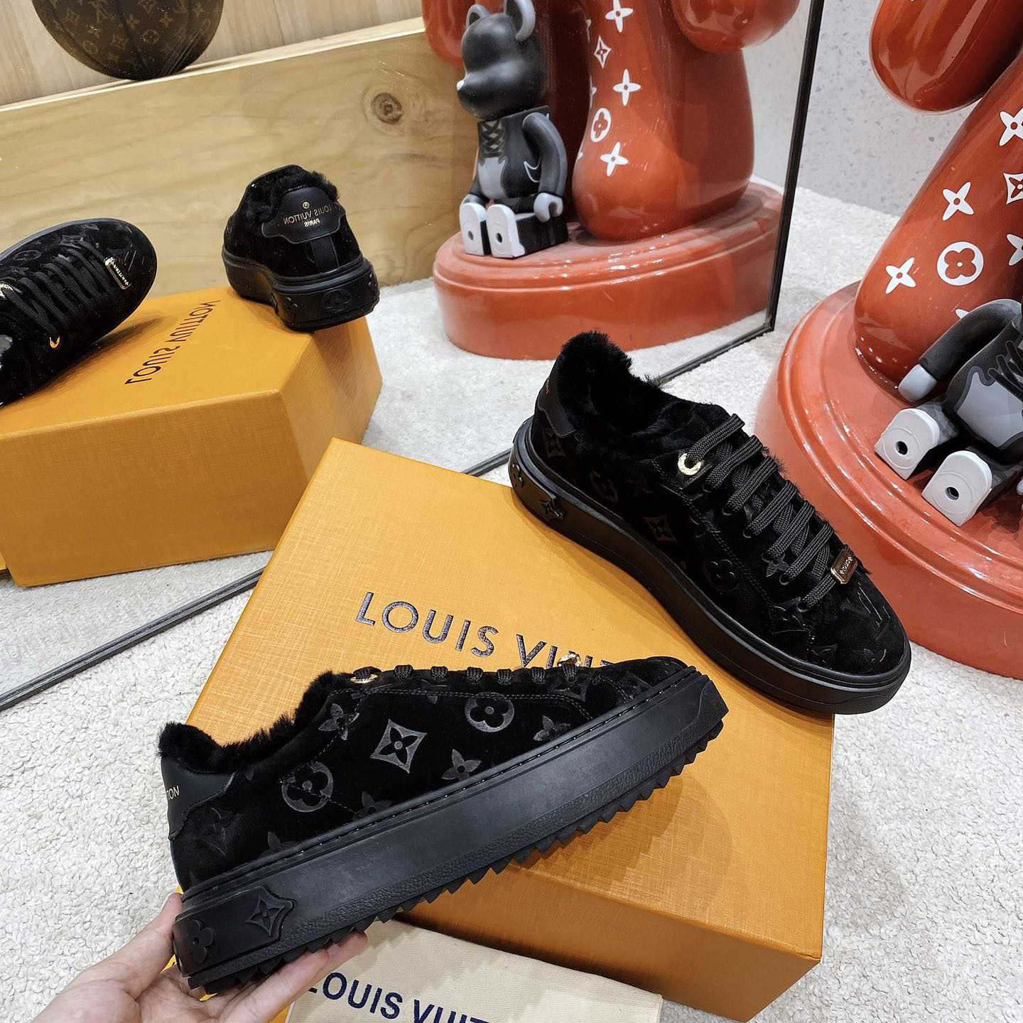 Louis Vuitton Time Out Sneakers - DesignerGu