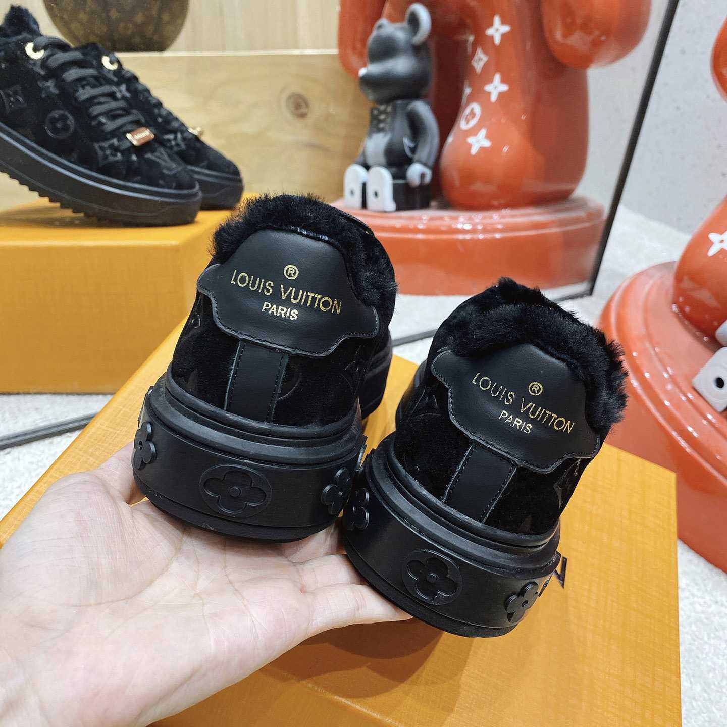 Louis Vuitton Time Out Sneakers - DesignerGu