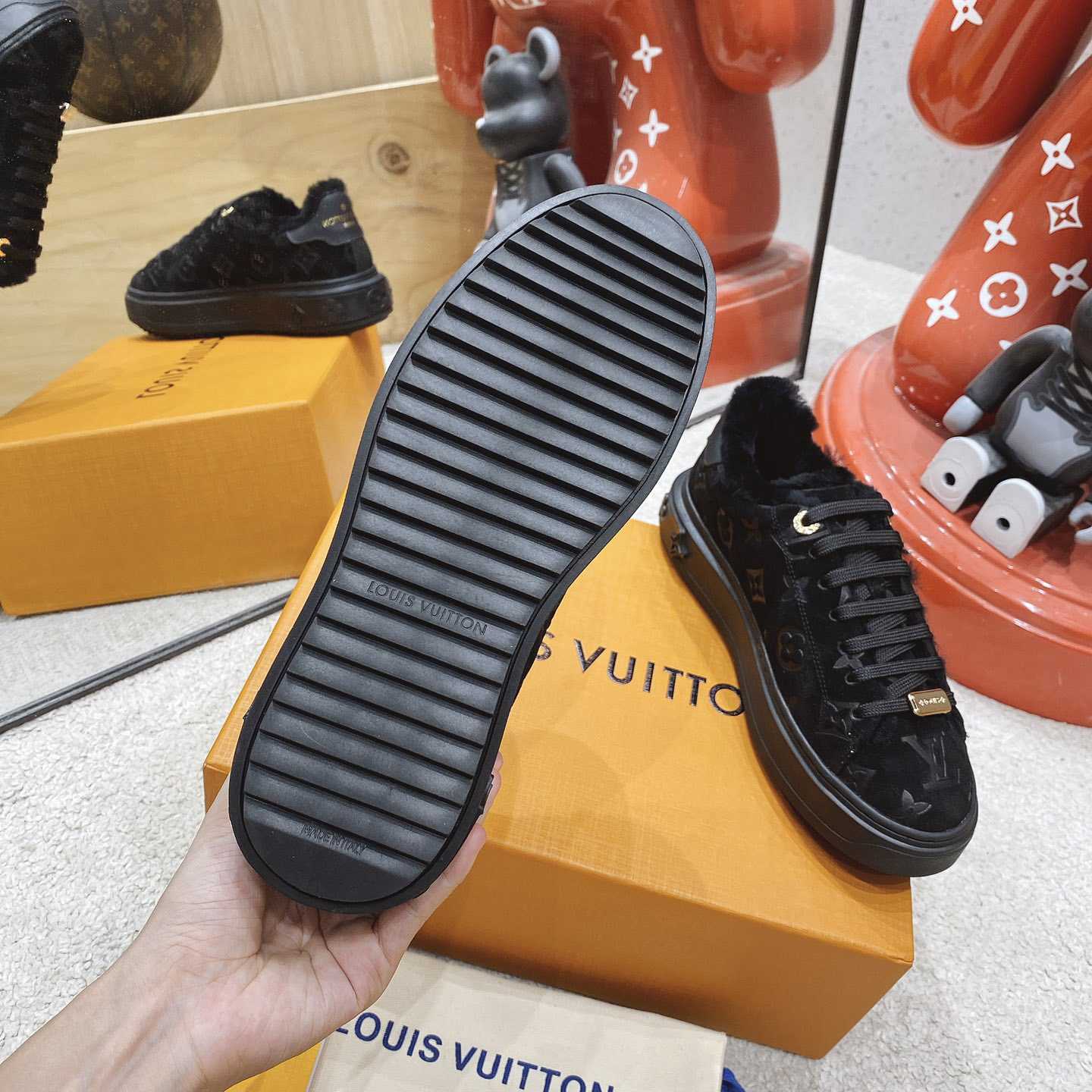 Louis Vuitton Time Out Sneakers - DesignerGu