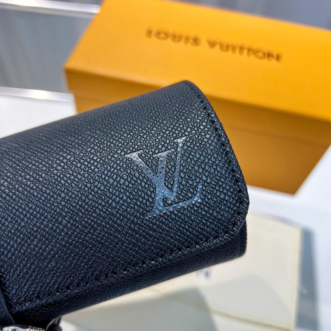 Louis Vuitton  3 Watch Case    - DesignerGu