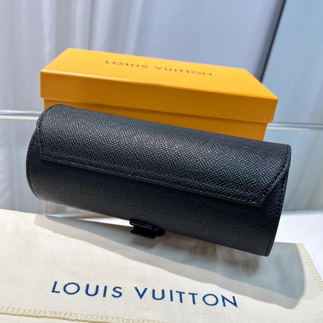 Louis Vuitton  3 Watch Case    - DesignerGu