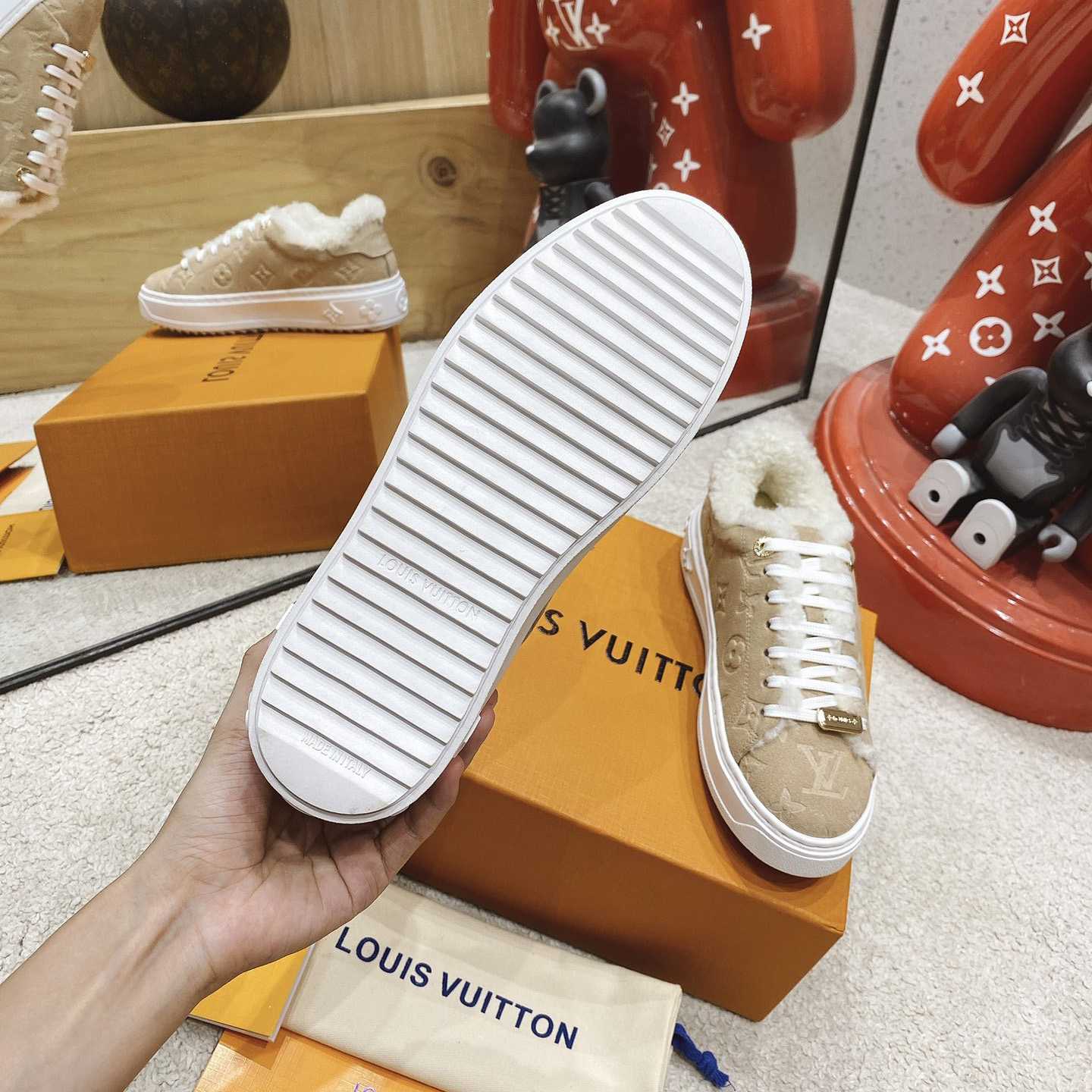 Louis Vuitton Time Out Sneakers - DesignerGu