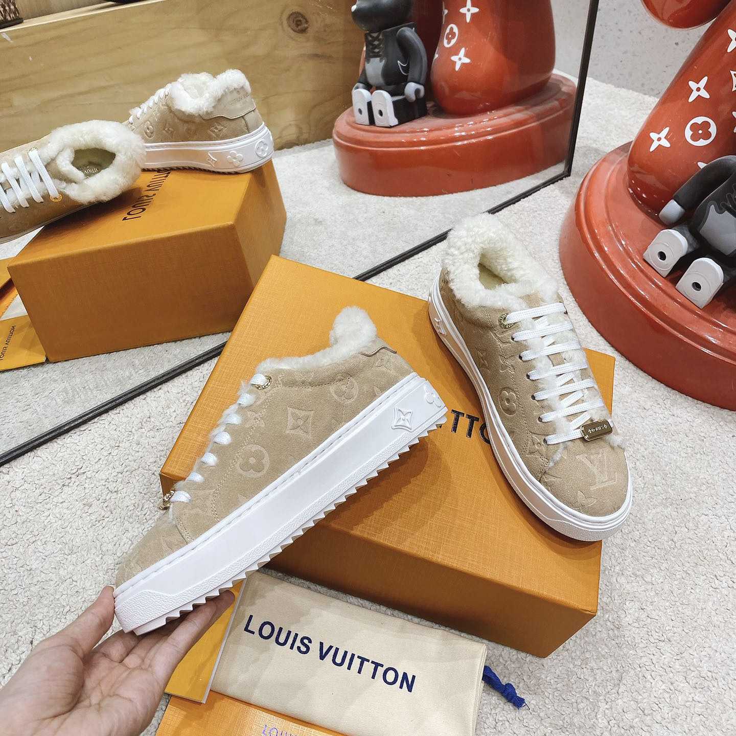 Louis Vuitton Time Out Sneakers - DesignerGu