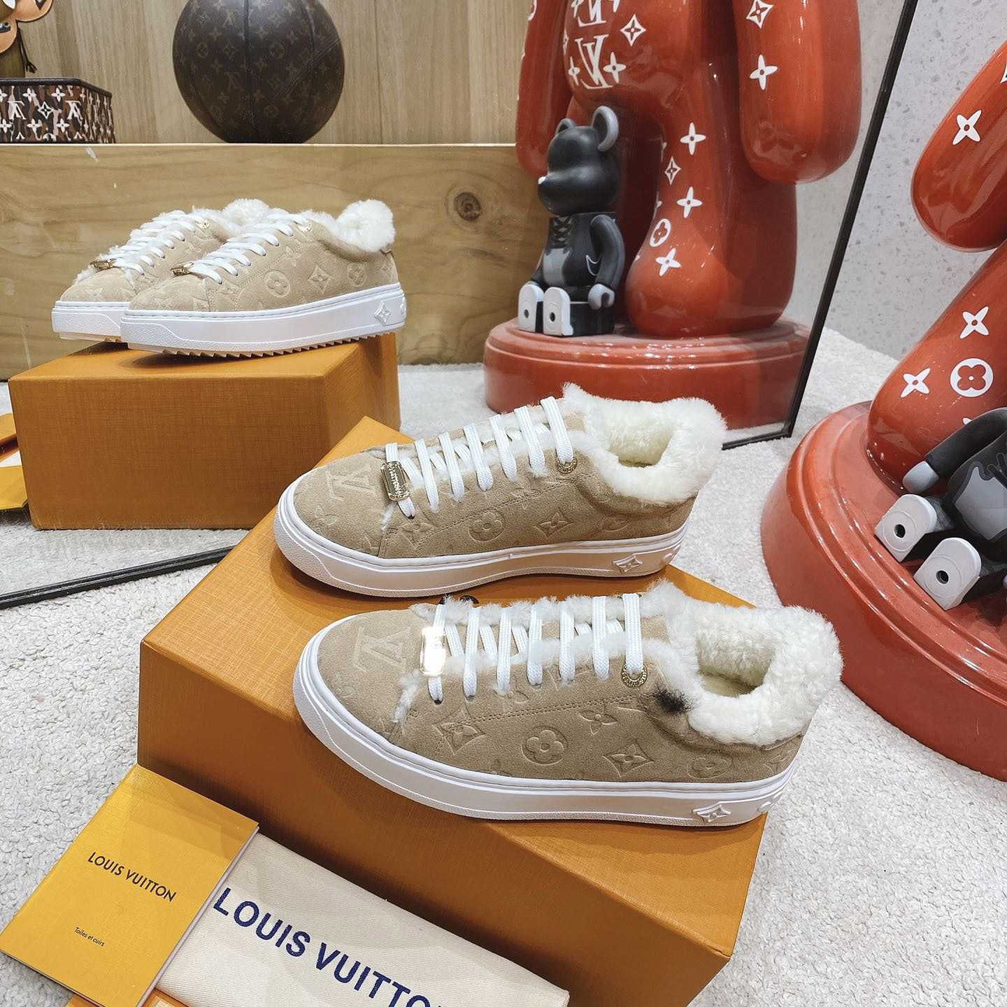 Louis Vuitton Time Out Sneakers - DesignerGu