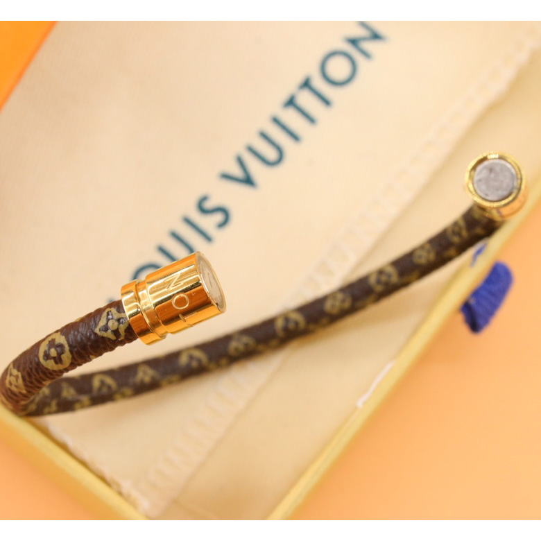 Louis Vuitton LV Confidential Bracelet - DesignerGu