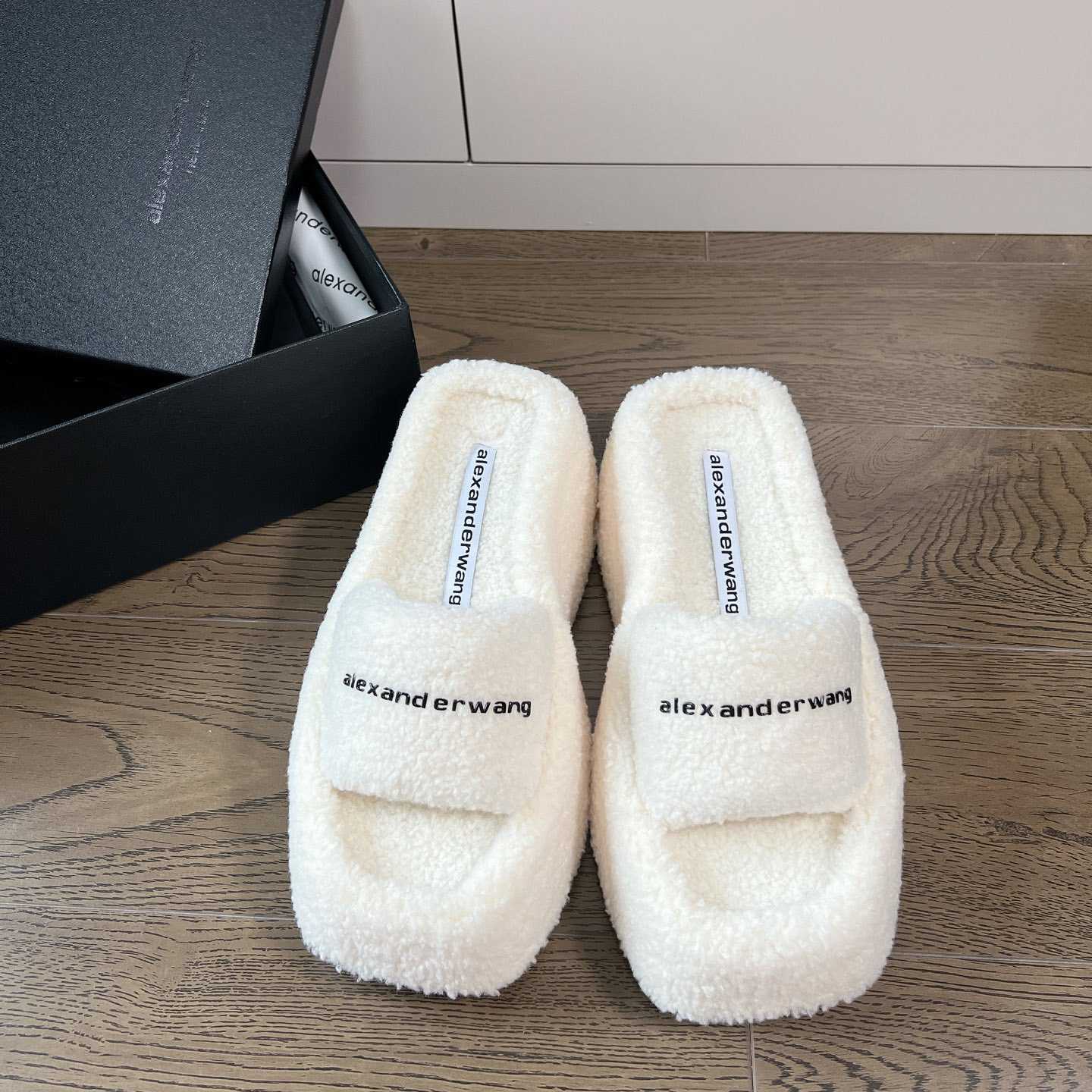 Alexander Wang Slide - DesignerGu