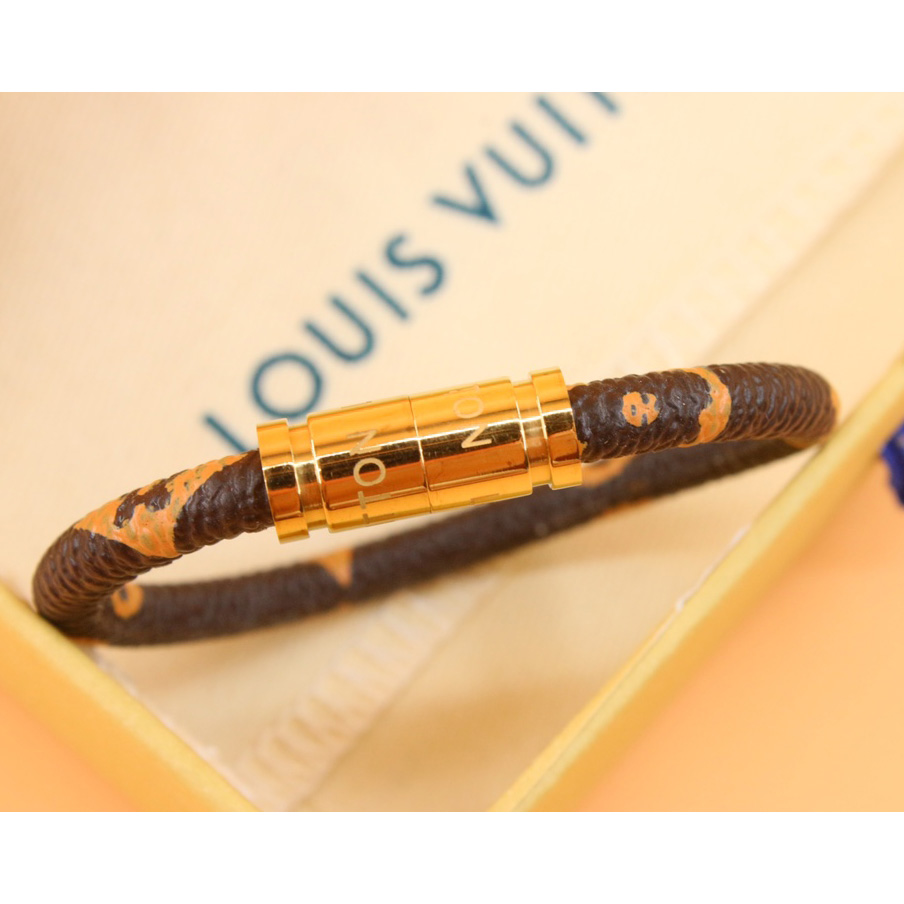 Louis Vuitton LV Confidential Bracelet - DesignerGu