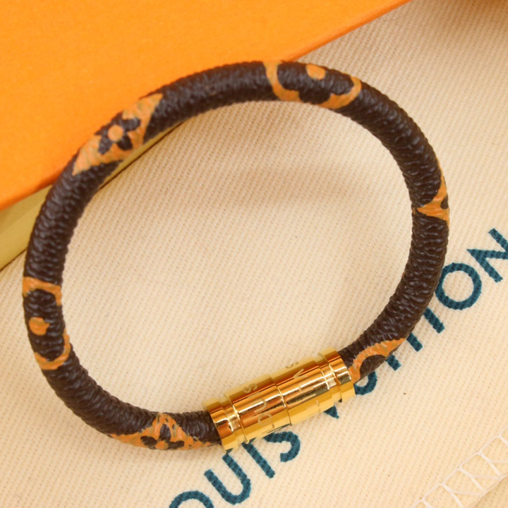Louis Vuitton LV Confidential Bracelet - DesignerGu