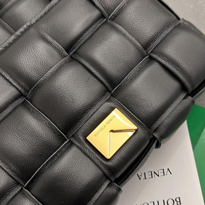 Bottega Veneta Small Padded Cassette - DesignerGu