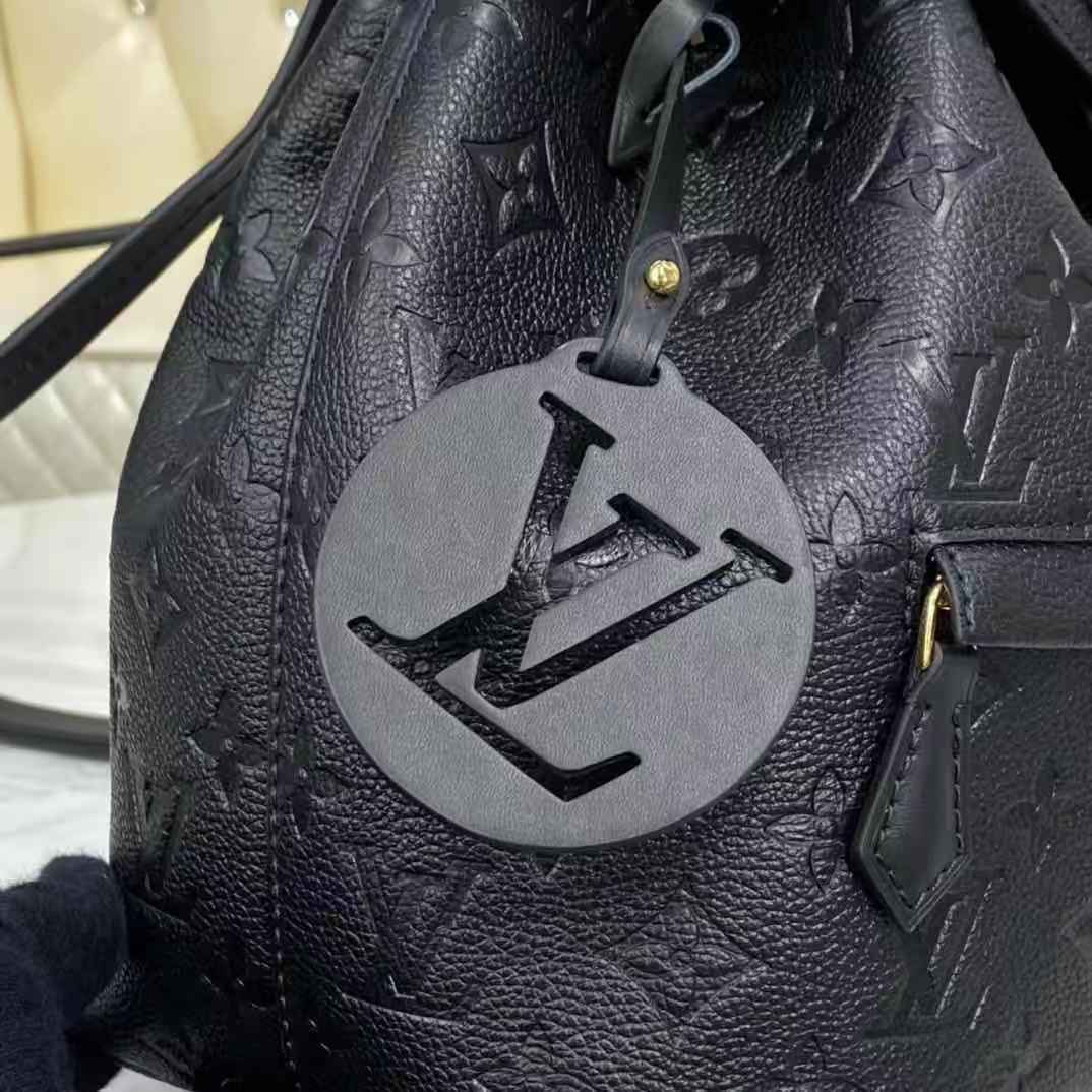 Louis Vuitton Montsouris Backpack (27.5-33-14cm)  M45205 - DesignerGu